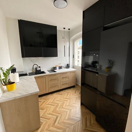 Ohmyhome - Plac Pieciu Rogow - Centrum Варшава Екстер'єр фото