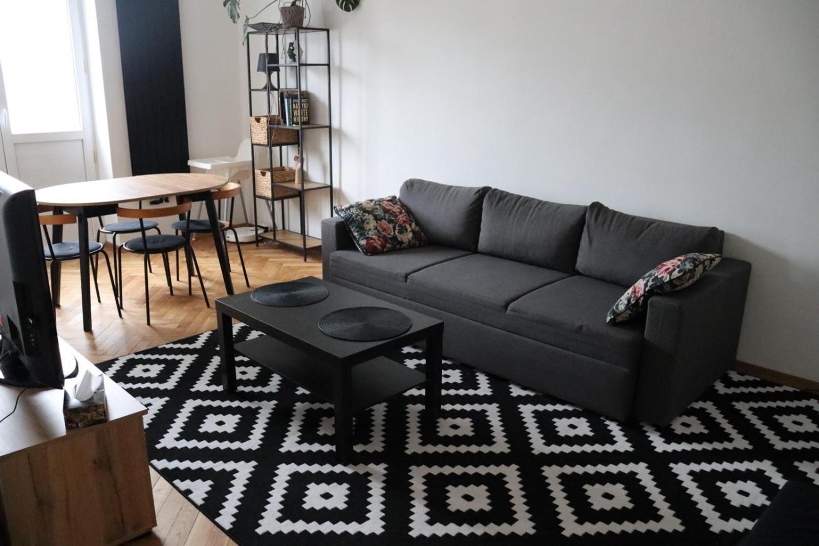 Ohmyhome - Plac Pieciu Rogow - Centrum Варшава Екстер'єр фото